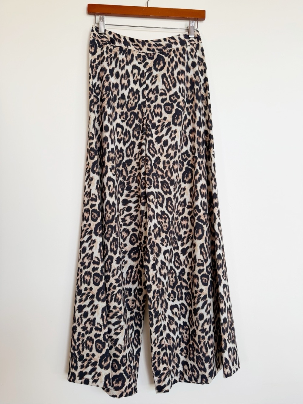 Alice + Olivia Leopard Print Ultra Wide Leg High Waist Pants Size 2